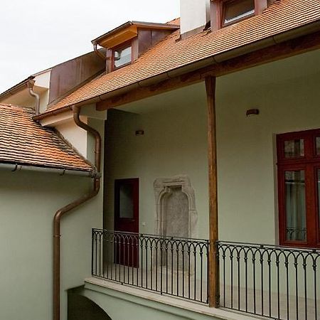 Penzion Zlaty Vul Znojmo Exteriör bild