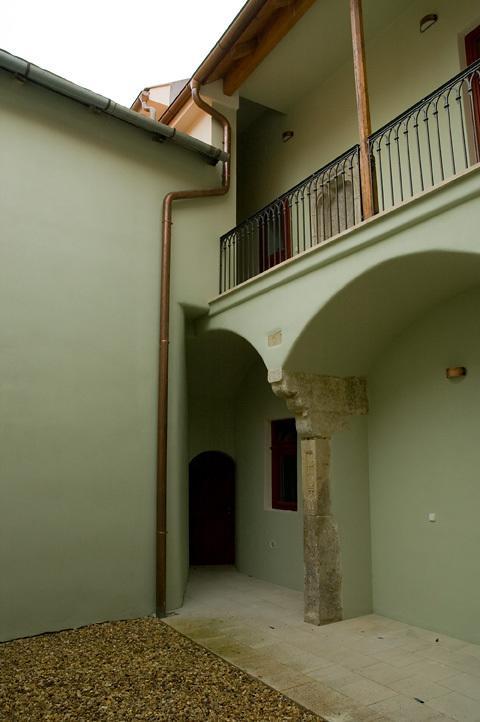 Penzion Zlaty Vul Znojmo Exteriör bild