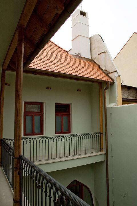 Penzion Zlaty Vul Znojmo Exteriör bild